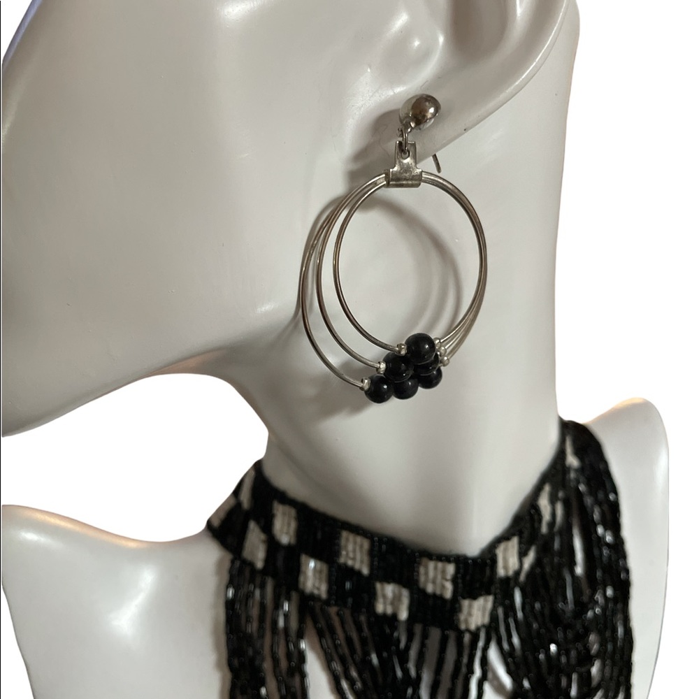 Sterling silver triple hoops black onyx post earrings. 70s 80s vintage